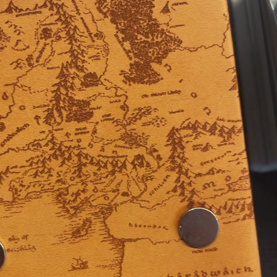 video porta mazzo Signore degli Anelli con incisione a laser della mappa della Terra di Mezzo