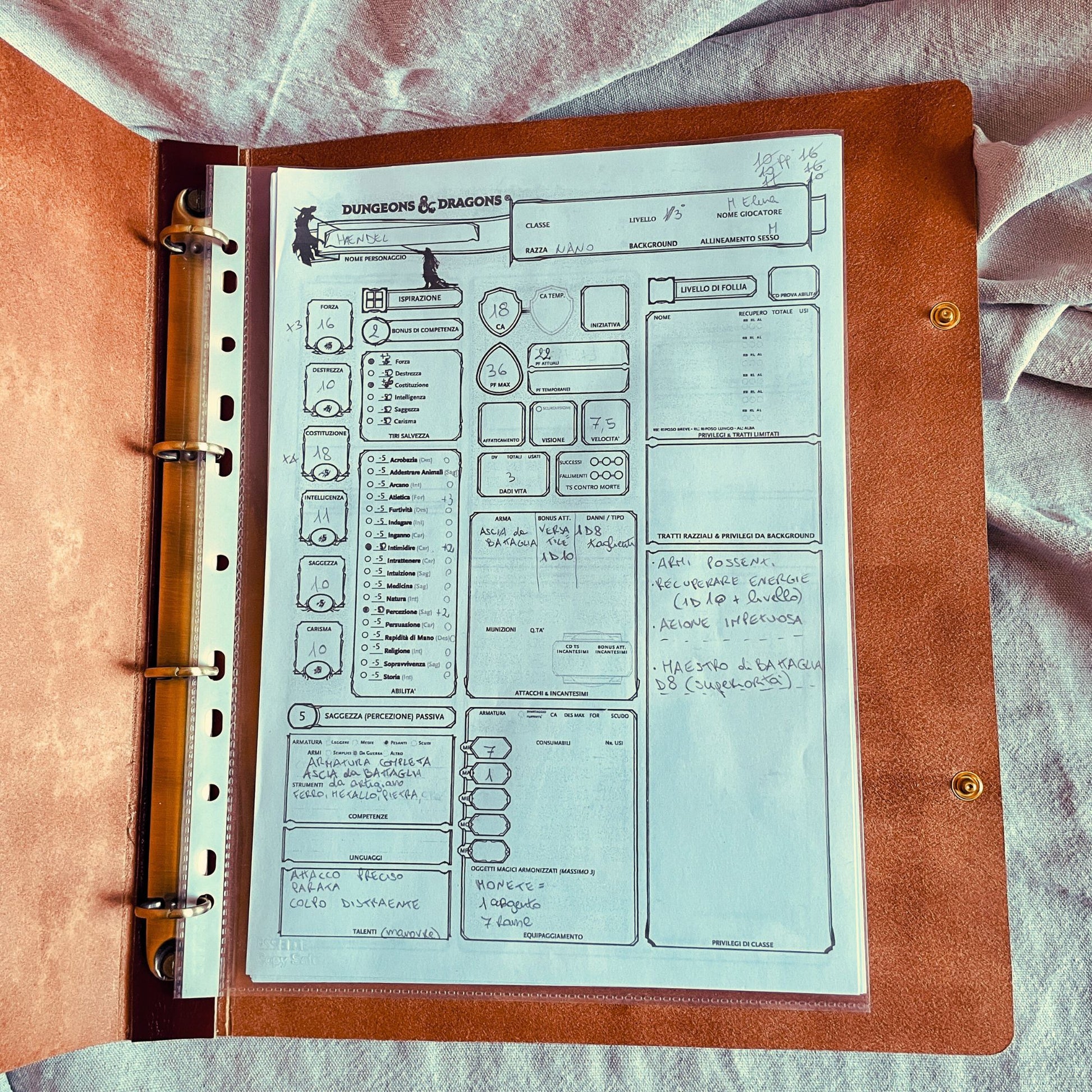 SteamVoyage - character folio in cuoio per mago di dungeons and dragons con dorso ad anelli per scheda personaggio - interno con scheda Dnd