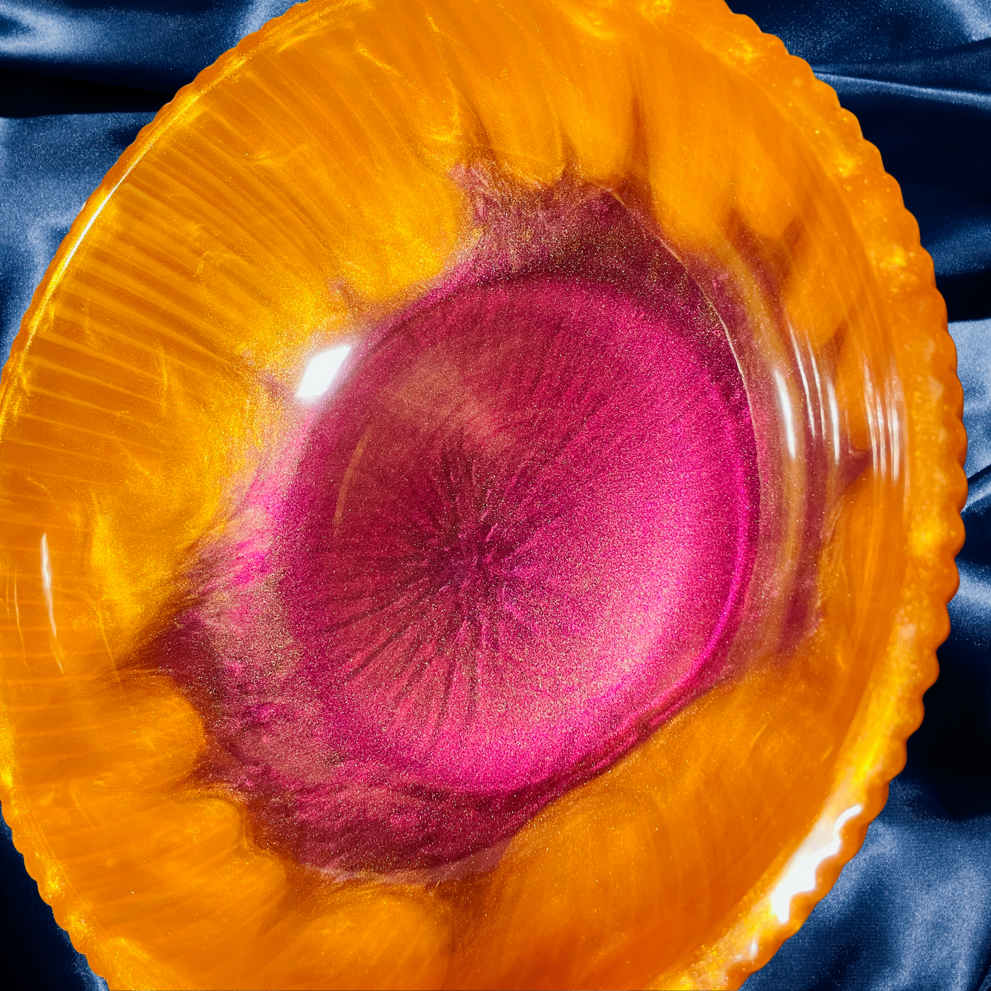 steamvoyage-ciotola in resina epoxy viola e oro