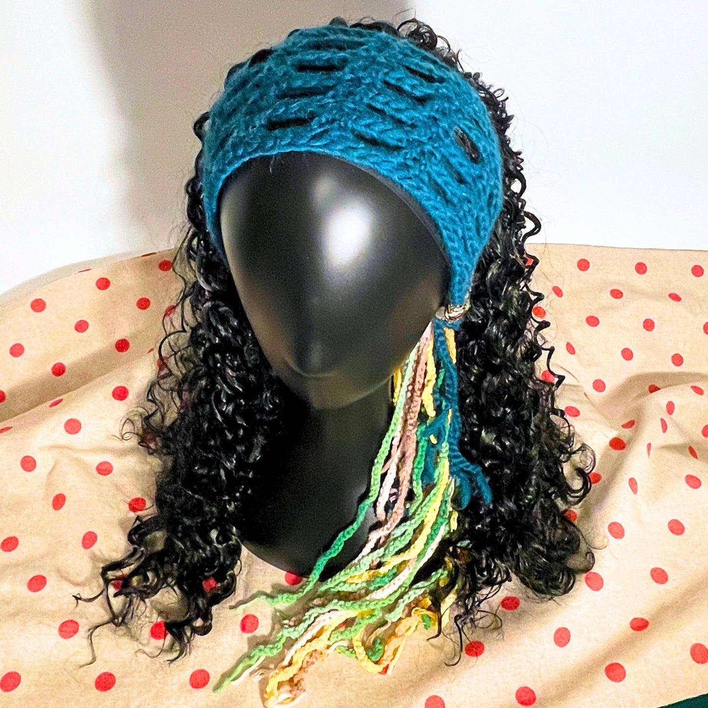 SteamVoyage - fascia per capelli lunghi in lana verde, gialla e marrone lavorata all'uncinetto con punto rete e decorata con passamaneria colorata