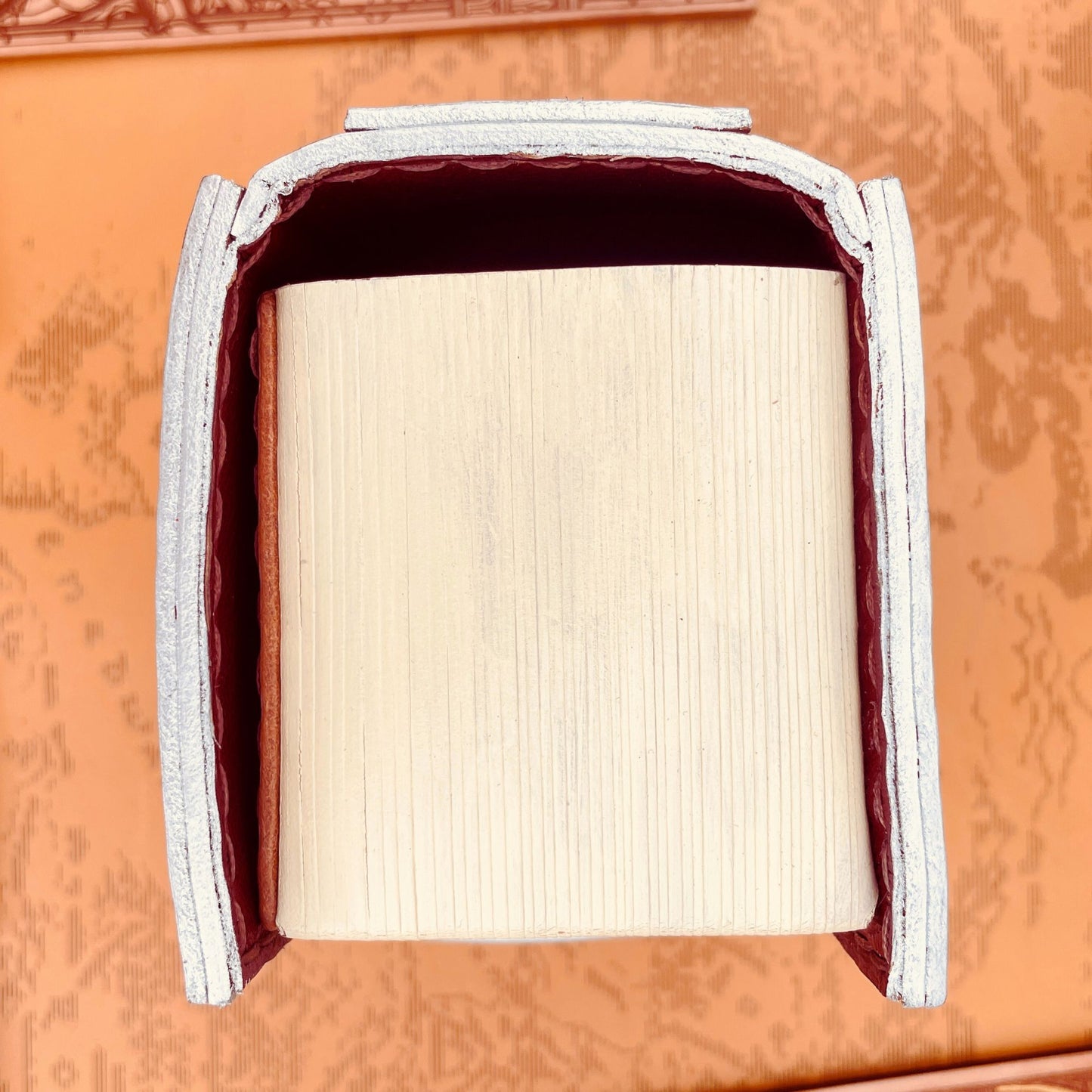 SteamVoyage-portamazzo Magic luminescente Porte di Durin-lato superiore del contenitore interno che mima le pagine di un libro