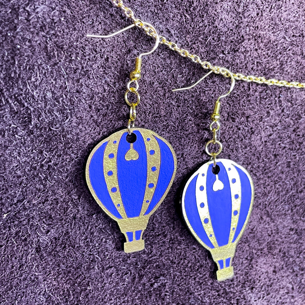 steamvoyage-orecchini in pelle a forma di mongolfiera-blu e oro