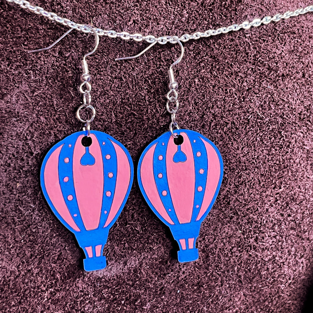 steamvoyage-orecchini in pelle a forma di mongolfiera-blu e rosa
