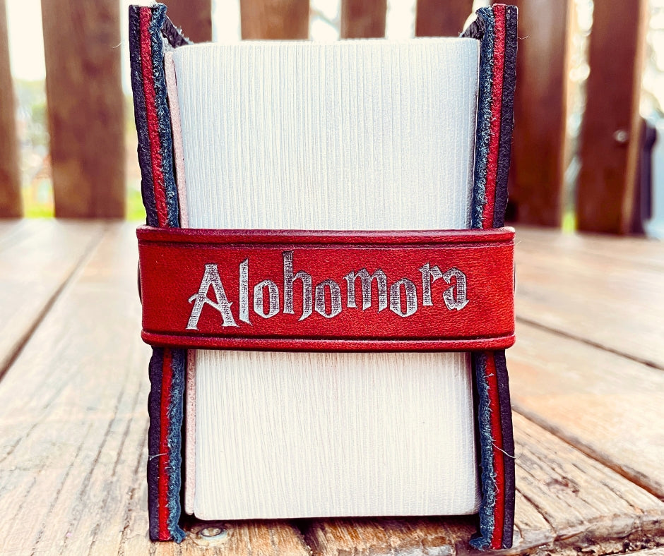 porta mazzo in cuoio per mazzo commander di Magic: The Gathering, espansione Harry Potter