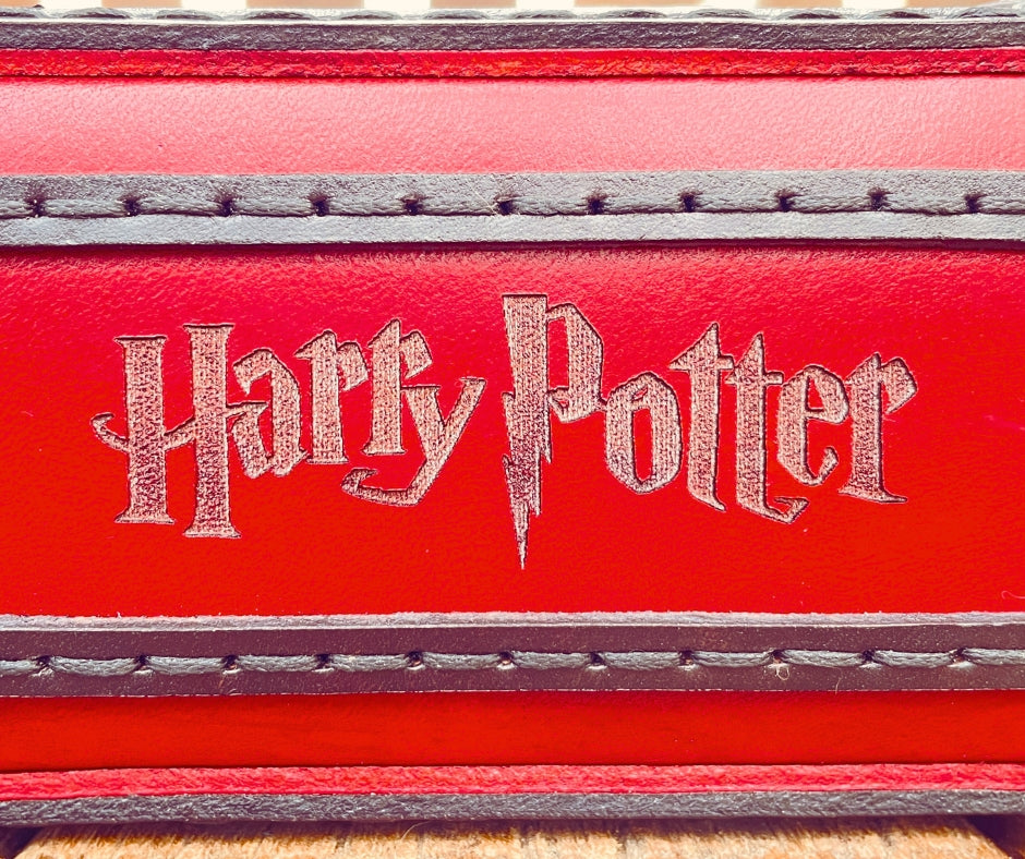 porta mazzo in cuoio per mazzo commander di Magic: The Gathering, espansione Harry Potter