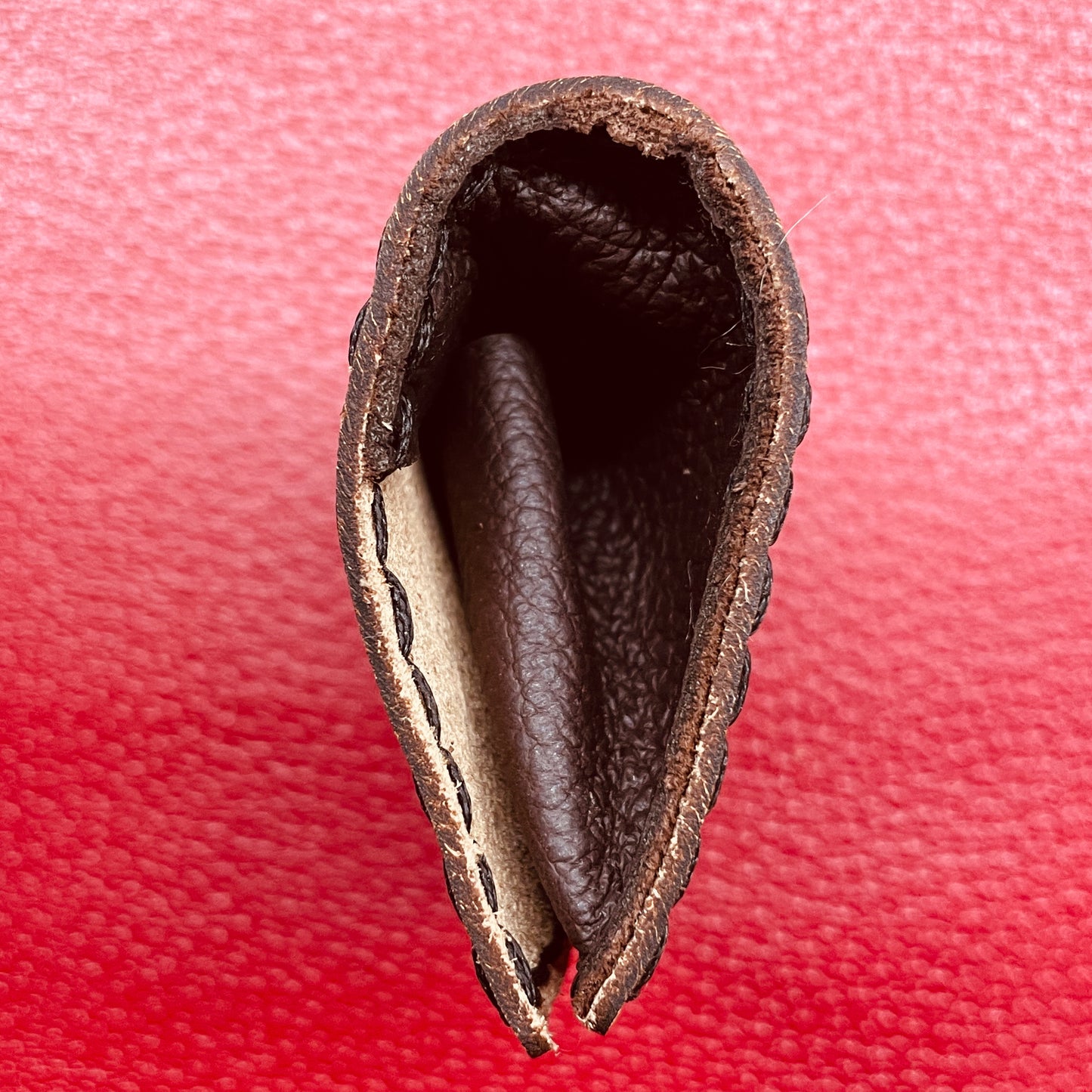steamvoyage-portamonete in pelle e cuoio inciso a laser laterale
