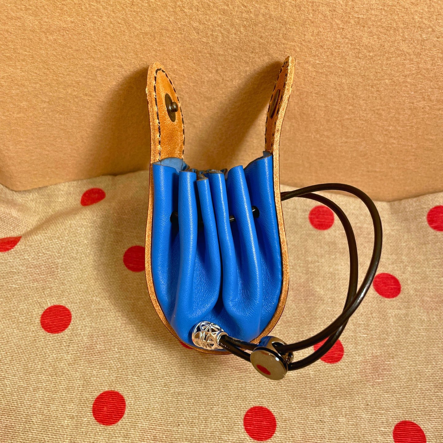 SteamVoyage - sacchetti porta dadi in pelle e cuoio con laccio regolabile e bottone di chiusura per amanti del gioco da tavolo e del gioco di ruolo