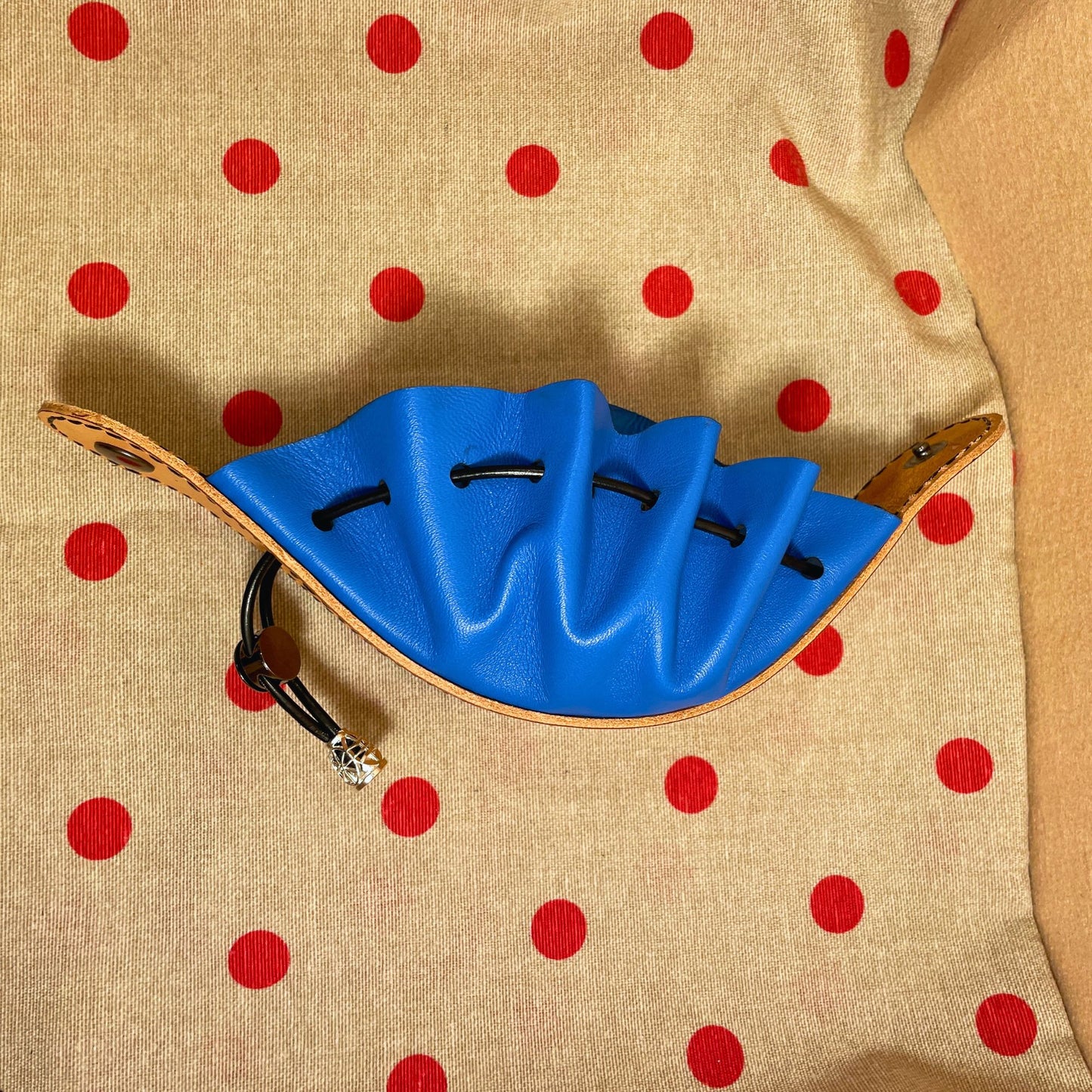 SteamVoyage - sacchetti porta dadi in pelle e cuoio con laccio regolabile e bottone di chiusura per amanti del gioco da tavolo e del gioco di ruolo