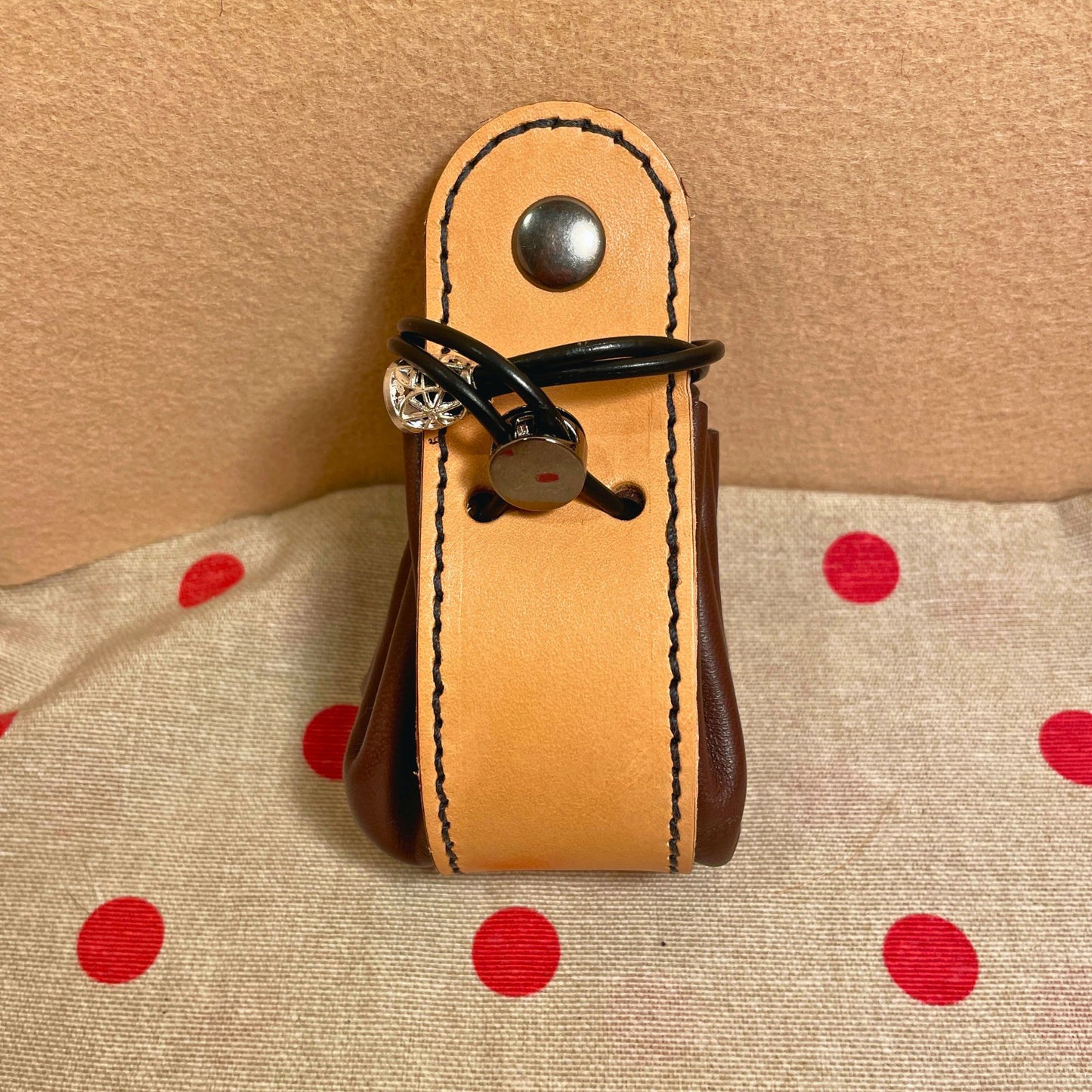 SteamVoyage - sacchetti porta dadi in pelle e cuoio con laccio regolabile e bottone di chiusura per amanti del gioco da tavolo e del gioco di ruolo
