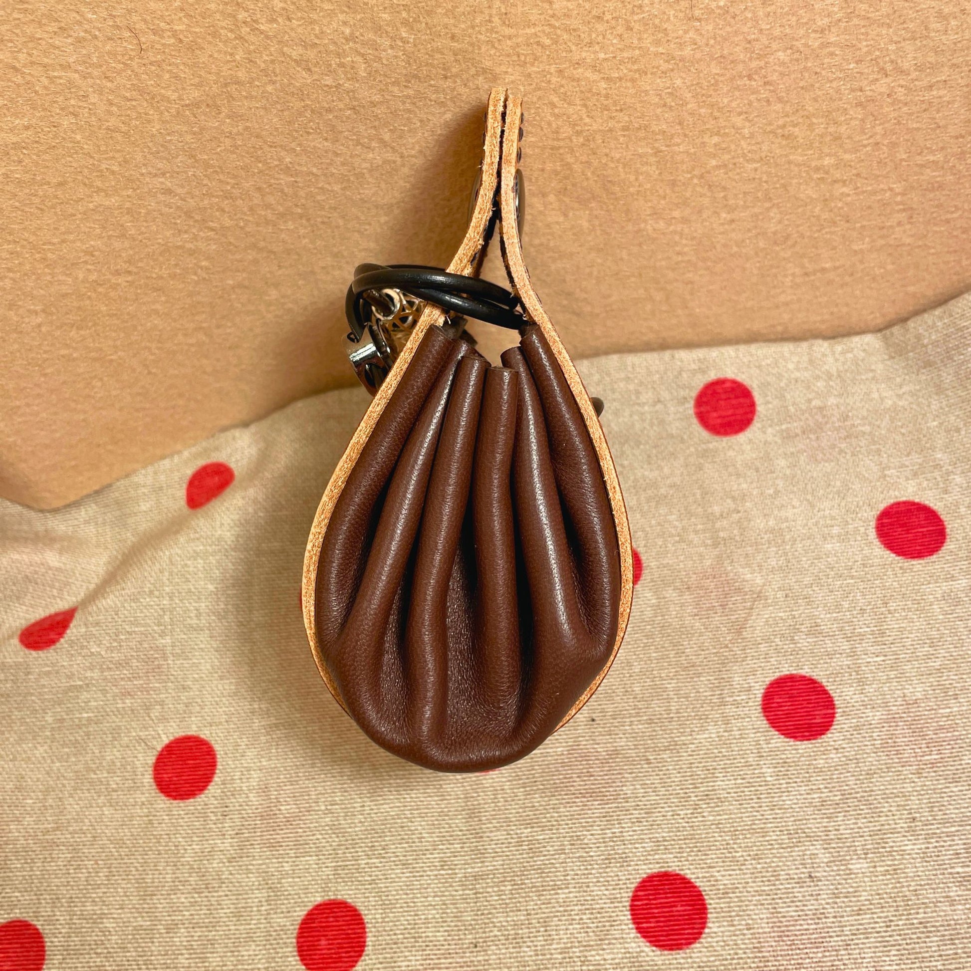 SteamVoyage - sacchetti porta dadi in pelle e cuoio con laccio regolabile e bottone di chiusura per amanti del gioco da tavolo e del gioco di ruolo