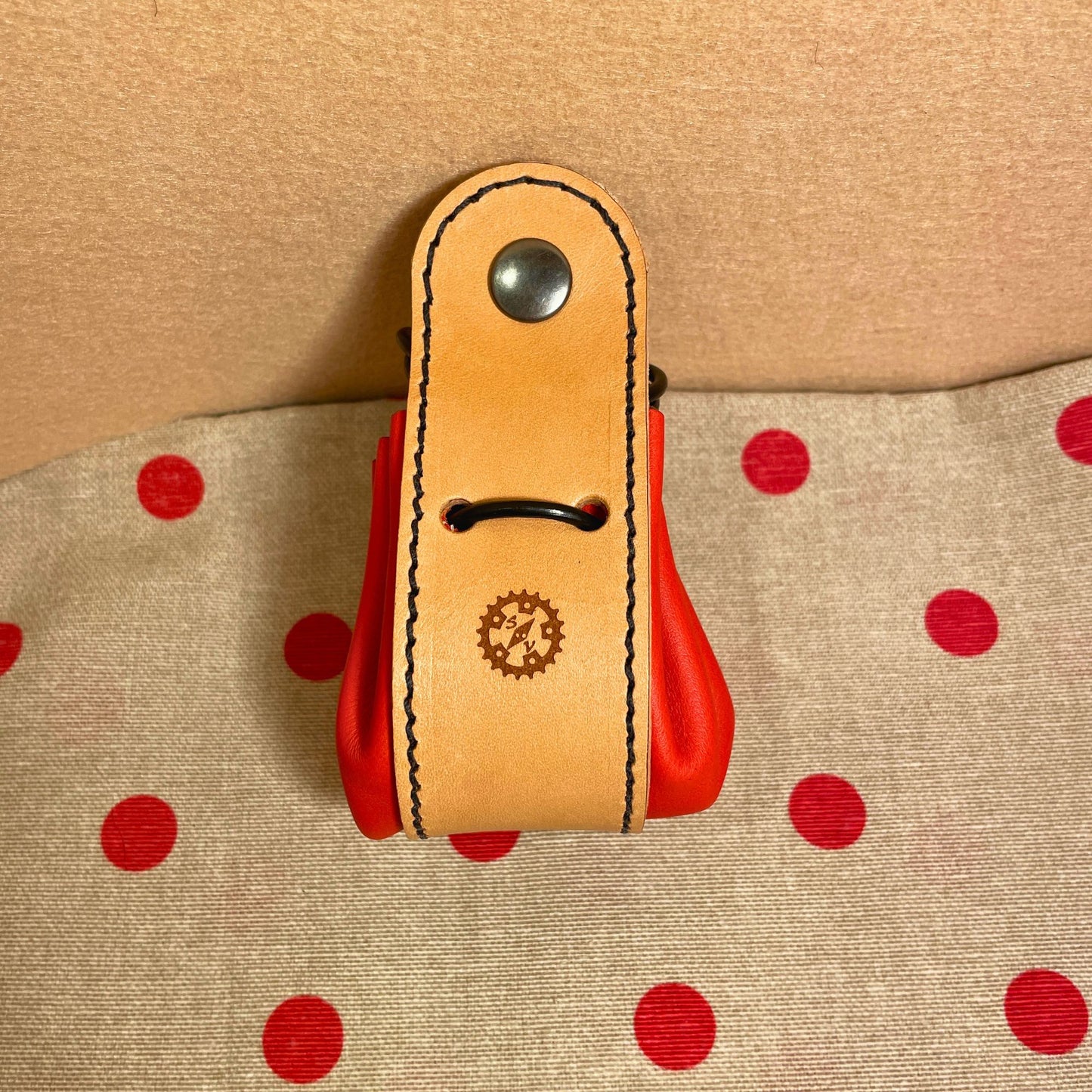 SteamVoyage - sacchetti porta dadi in pelle e cuoio con laccio regolabile e bottone di chiusura per amanti del gioco da tavolo e del gioco di ruolo