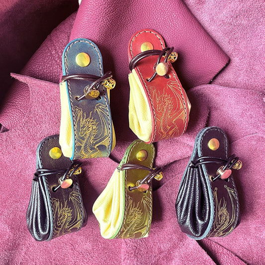 SteamVoyage - sacchetto porta dadi in cuoio e pelle con incisione al laser di un drago alato