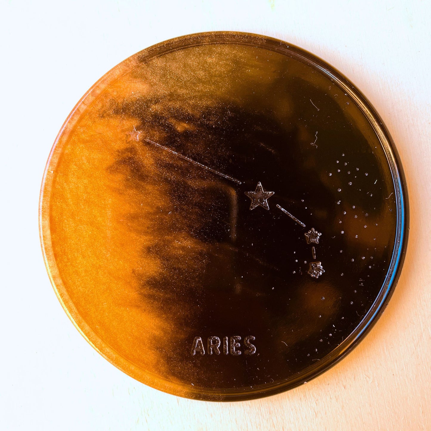 SteamVoyage - sottobicchiere in resina epossidica con costellazione e nome del segno zodiacale