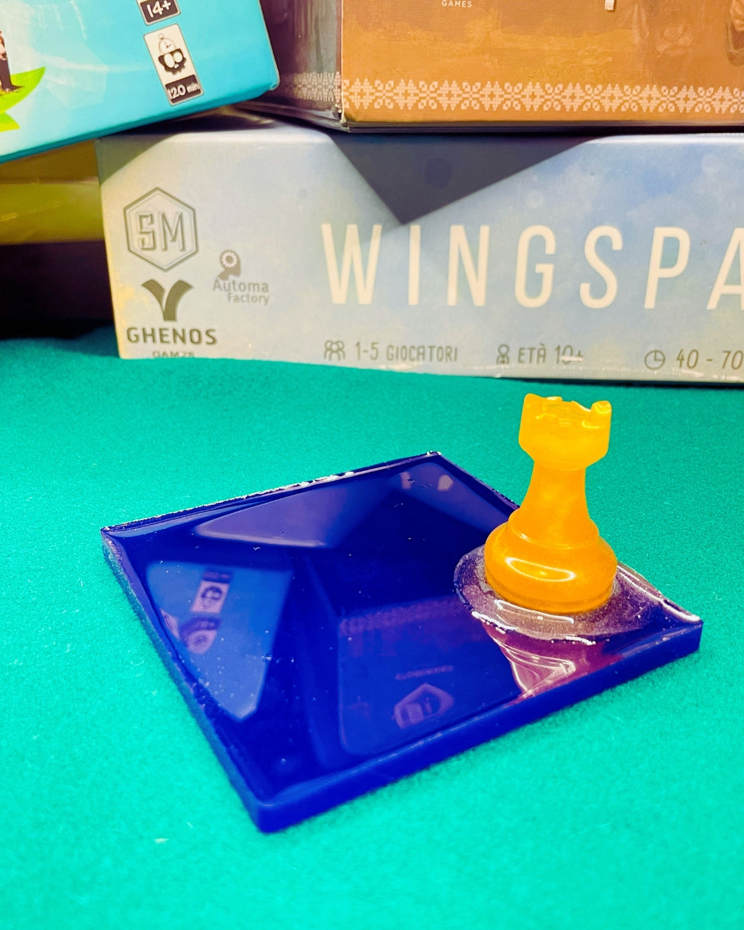 Sottobicchieri in resina di vari colori e pezzi degli scacchi per serate di gioco - ottima idea per bomboniera gamers