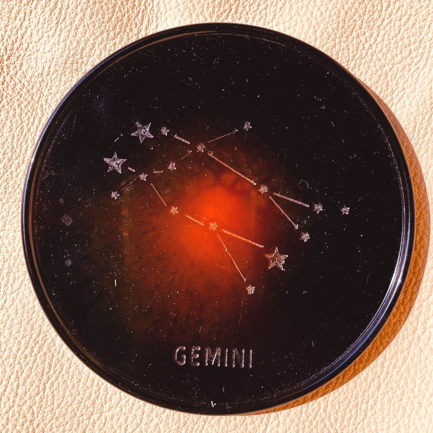 SteamVoyage - sottobicchiere in resina epossidica con costellazione e nome del segno zodiacale