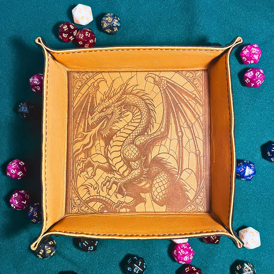 SteamVoyage - vassoio lancia dadi in pelle rivestito in pelle nera e con quattro bottoni angolari in ferro nero; il vassoio lancia dadi è perfetto per sessioni di gioco di ruolo perché ha un'incisione al laser di un drago nero sul fondo.